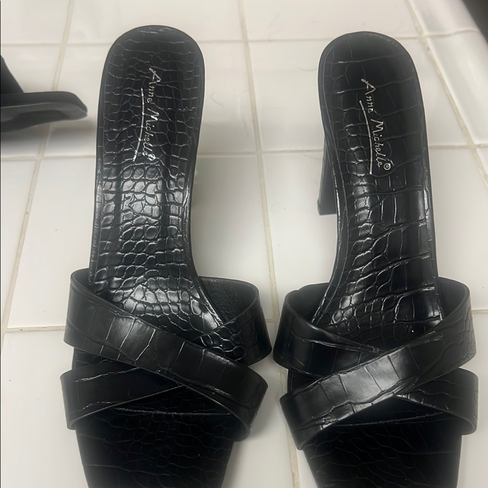 Anne Michelle Black Heeled Shoes